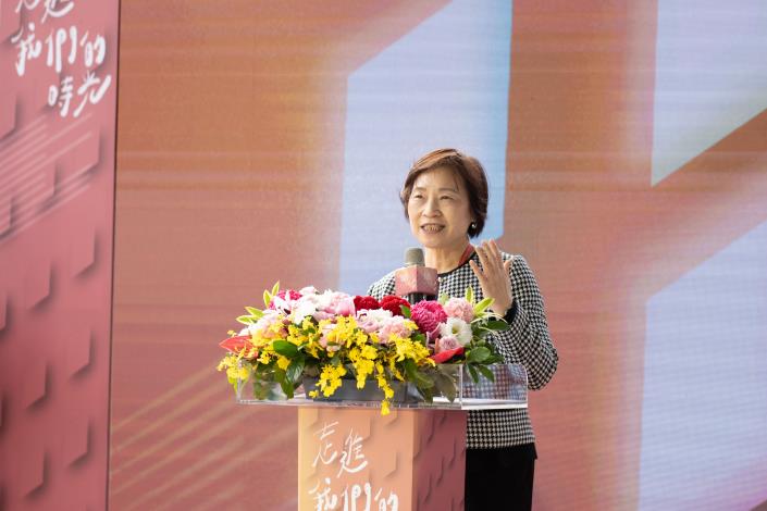 圖2-檔案管理局林秋燕局長為國家檔案館開館致詞